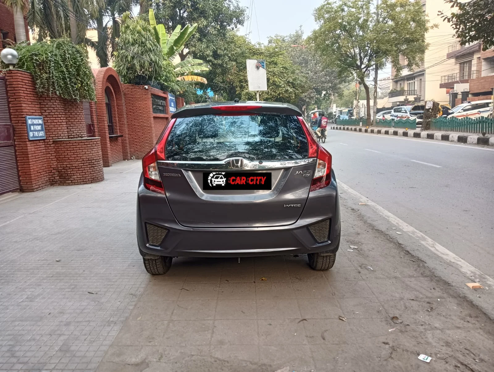 Honda Jazz Sv thumbnail 2