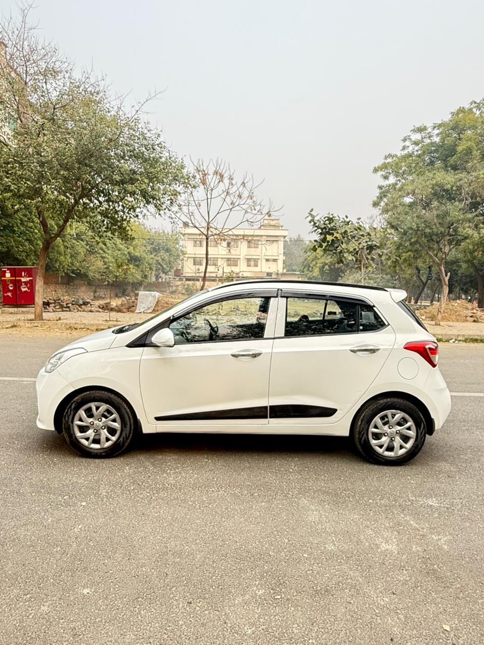 Hyundai 10 Grand Sportz thumbnail 3