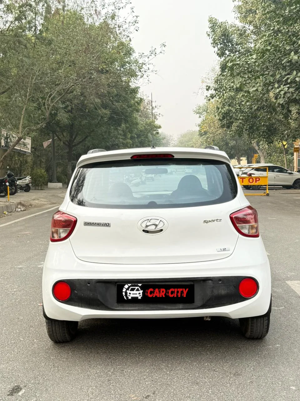 Hyundai 10 Grand Sportz thumbnail 5