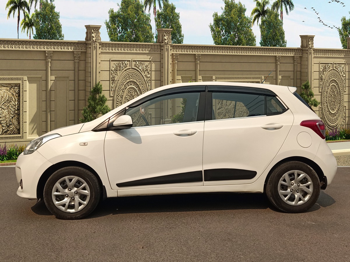 Hyundai i10 Grand Sports thumbnail 2