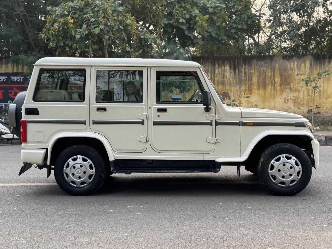 Mahindra Bolero Sle thumbnail 2