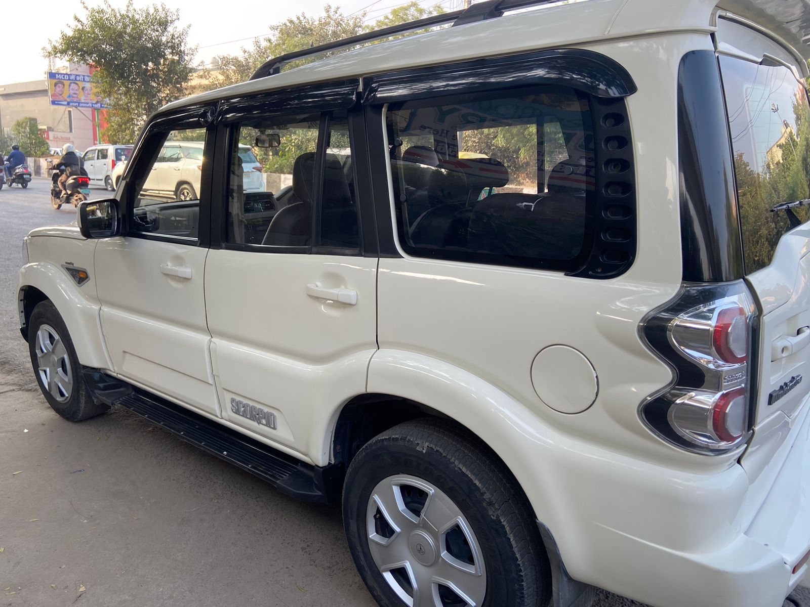 Mahindra Scorpio S 6 thumbnail 7
