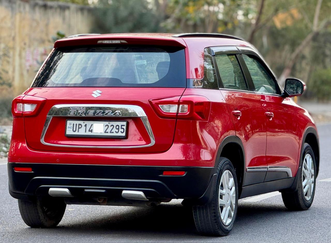 Maruti Breeza Vxi thumbnail 5