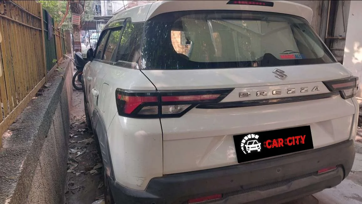 Maruti Brezza LXI thumbnail 2