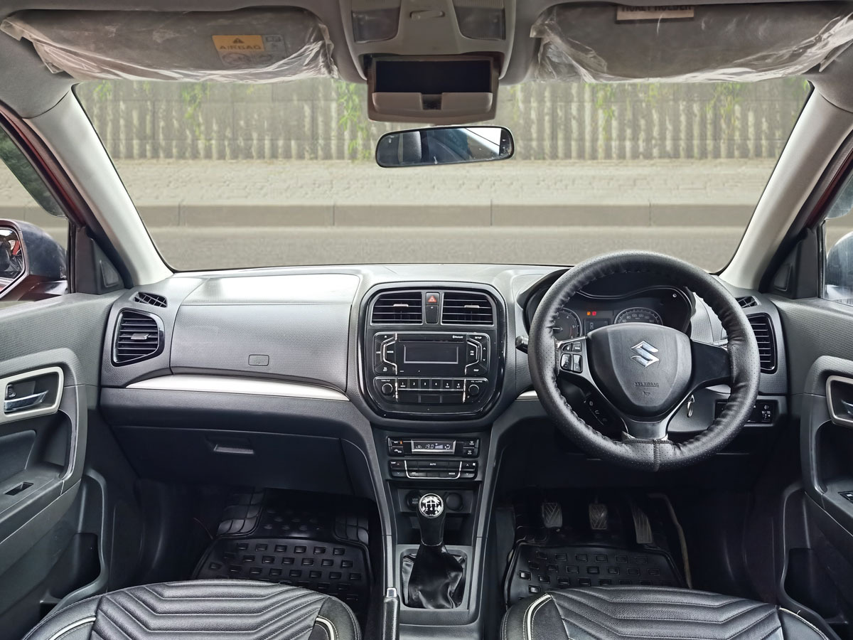 Maruti Brezza Zxi thumbnail 2