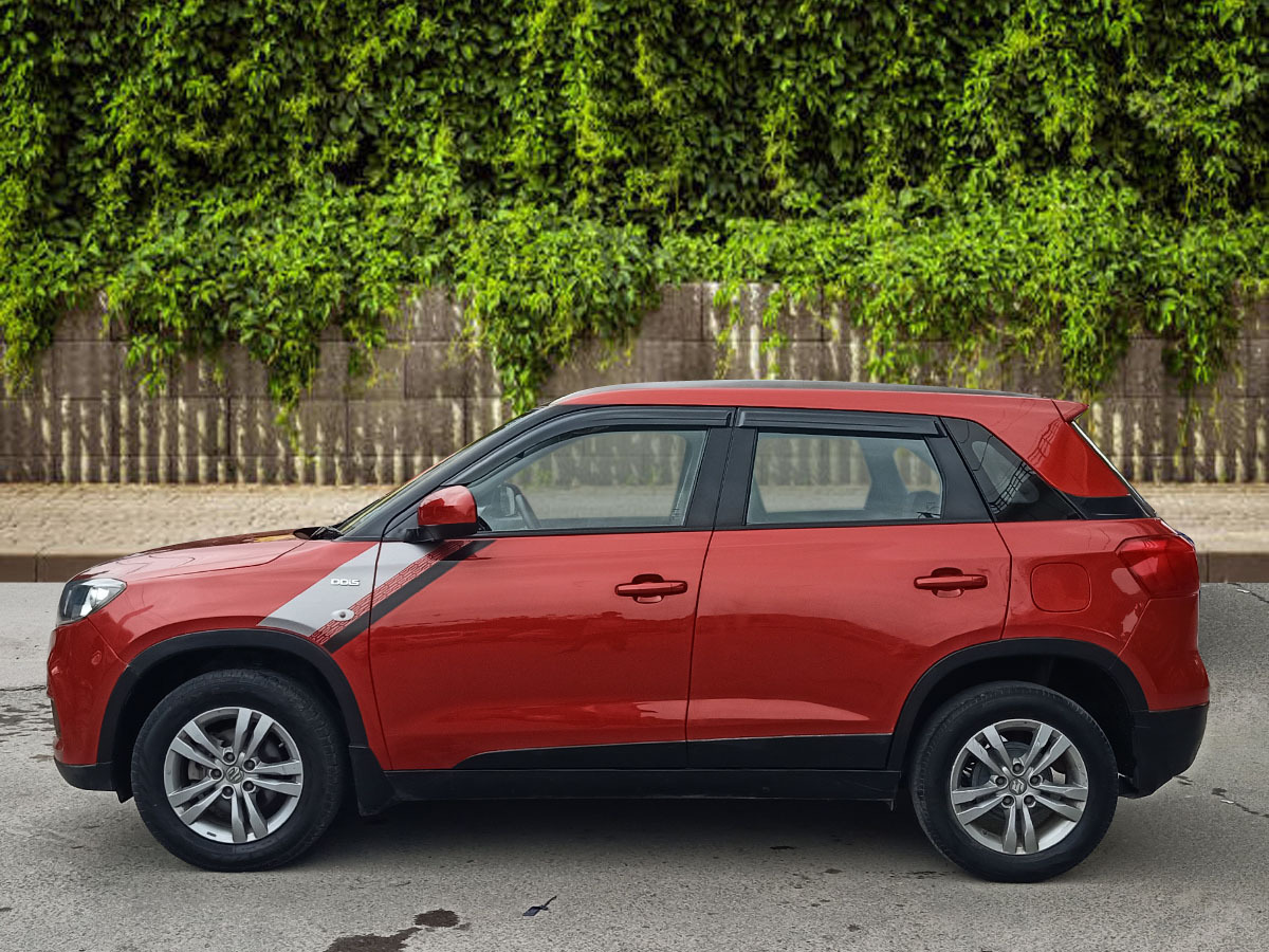 Maruti Brezza Zxi thumbnail 3