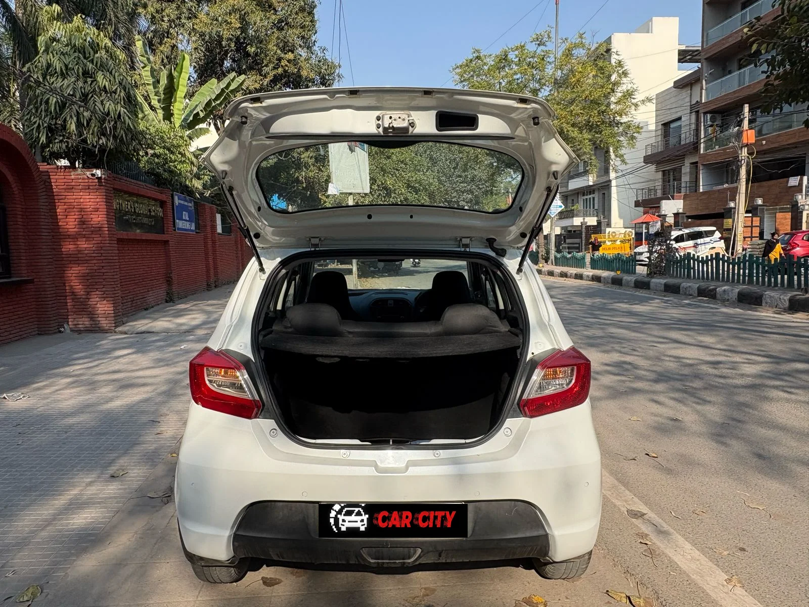 Tata Tiago XT thumbnail 4