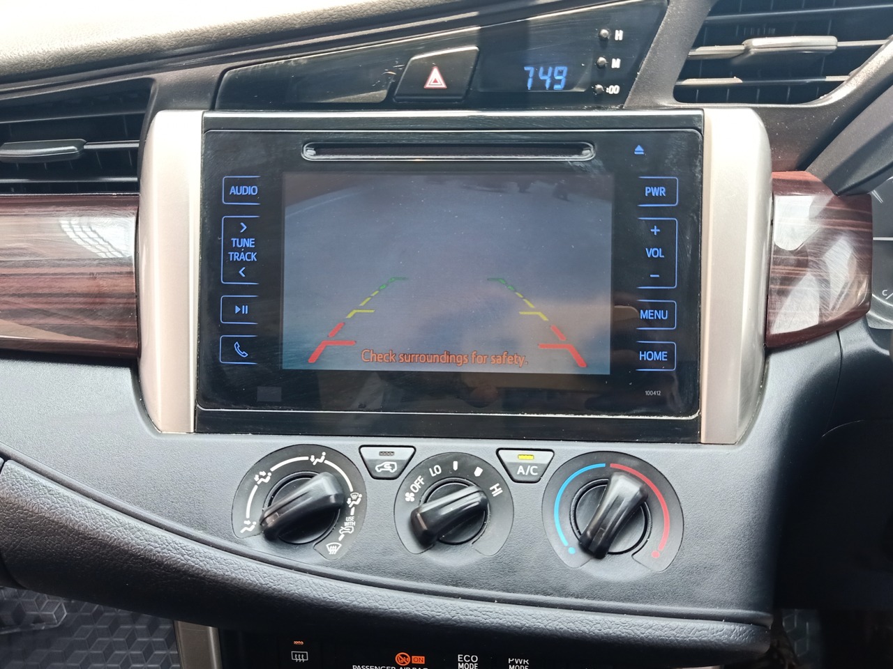 Toyota Innova Crysta Gx thumbnail 12
