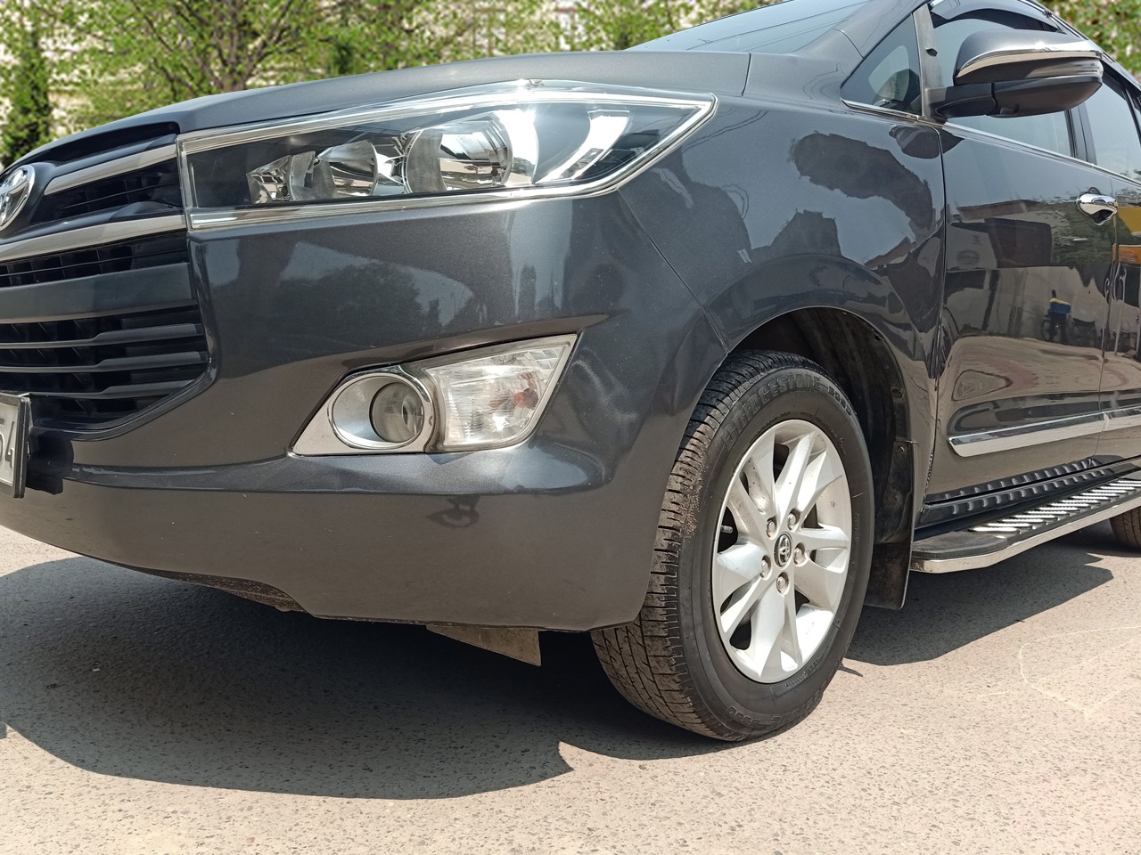 Toyota Innova Crysta Gx thumbnail 2