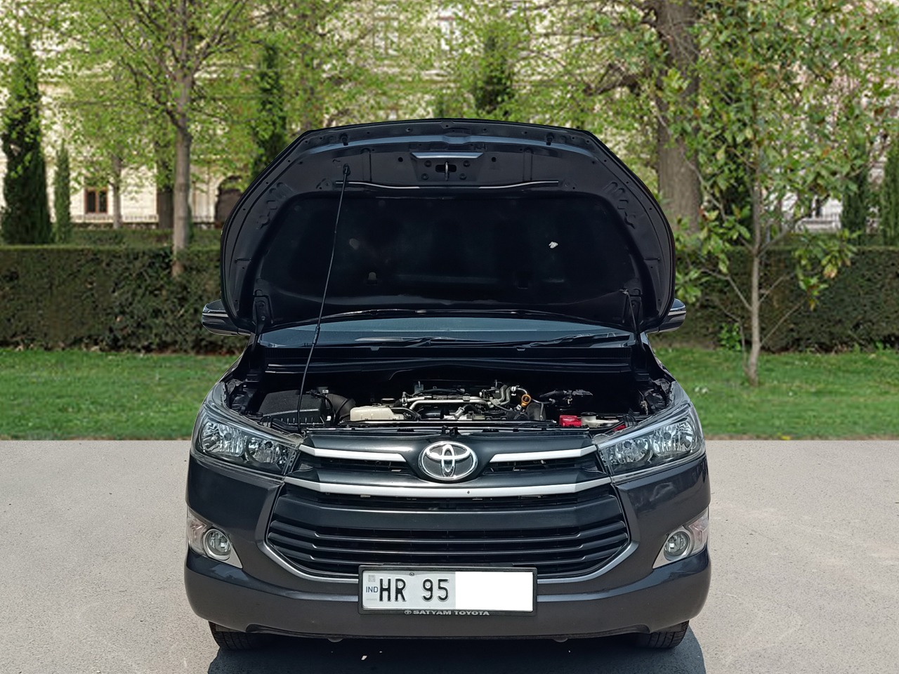 Toyota Innova Crysta Gx thumbnail 11