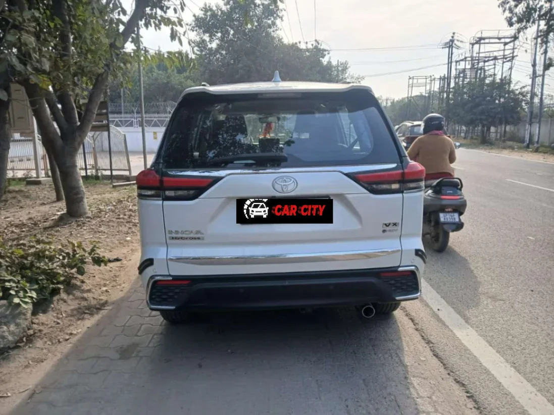 Toyota Innova Hycross VX Hybrid thumbnail 3