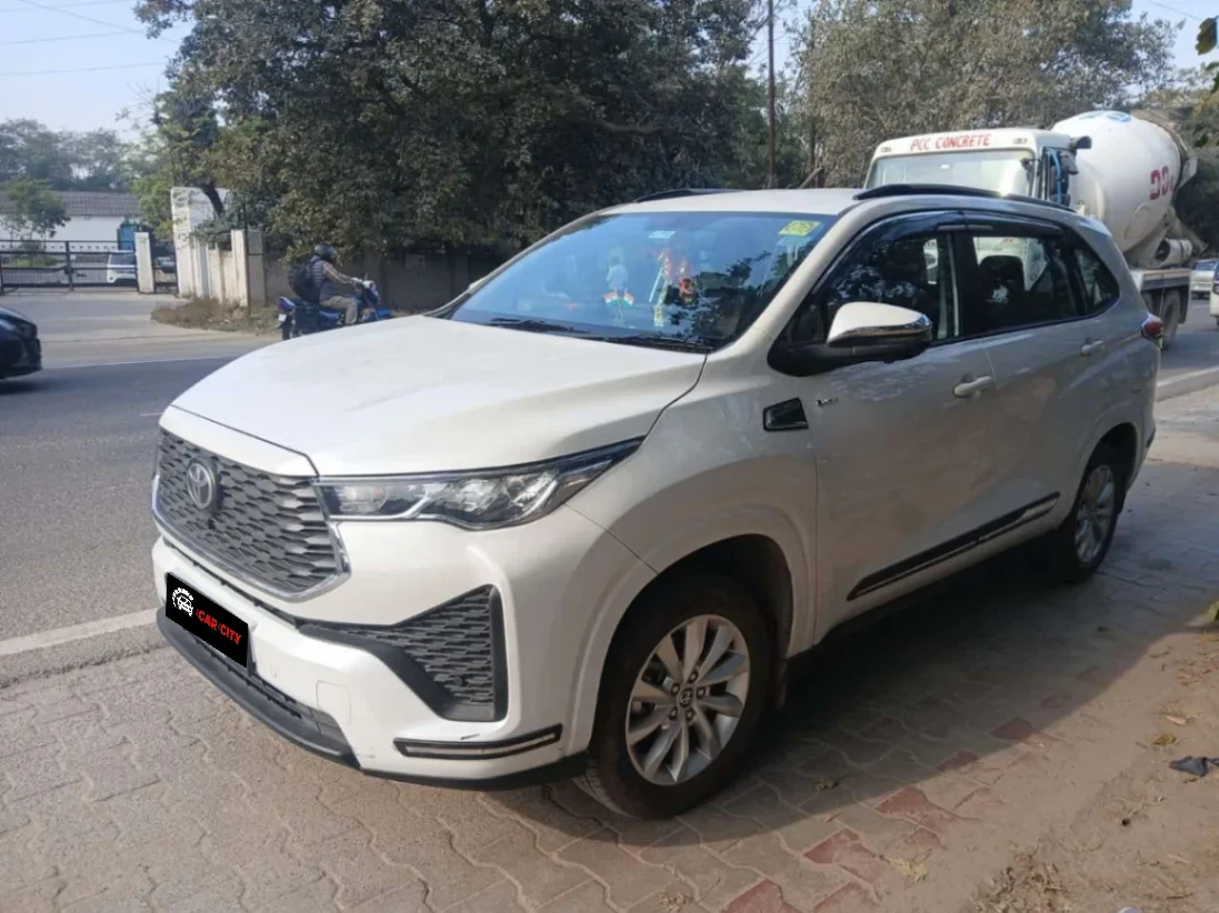 Toyota Innova Hycross VX Hybrid thumbnail 5